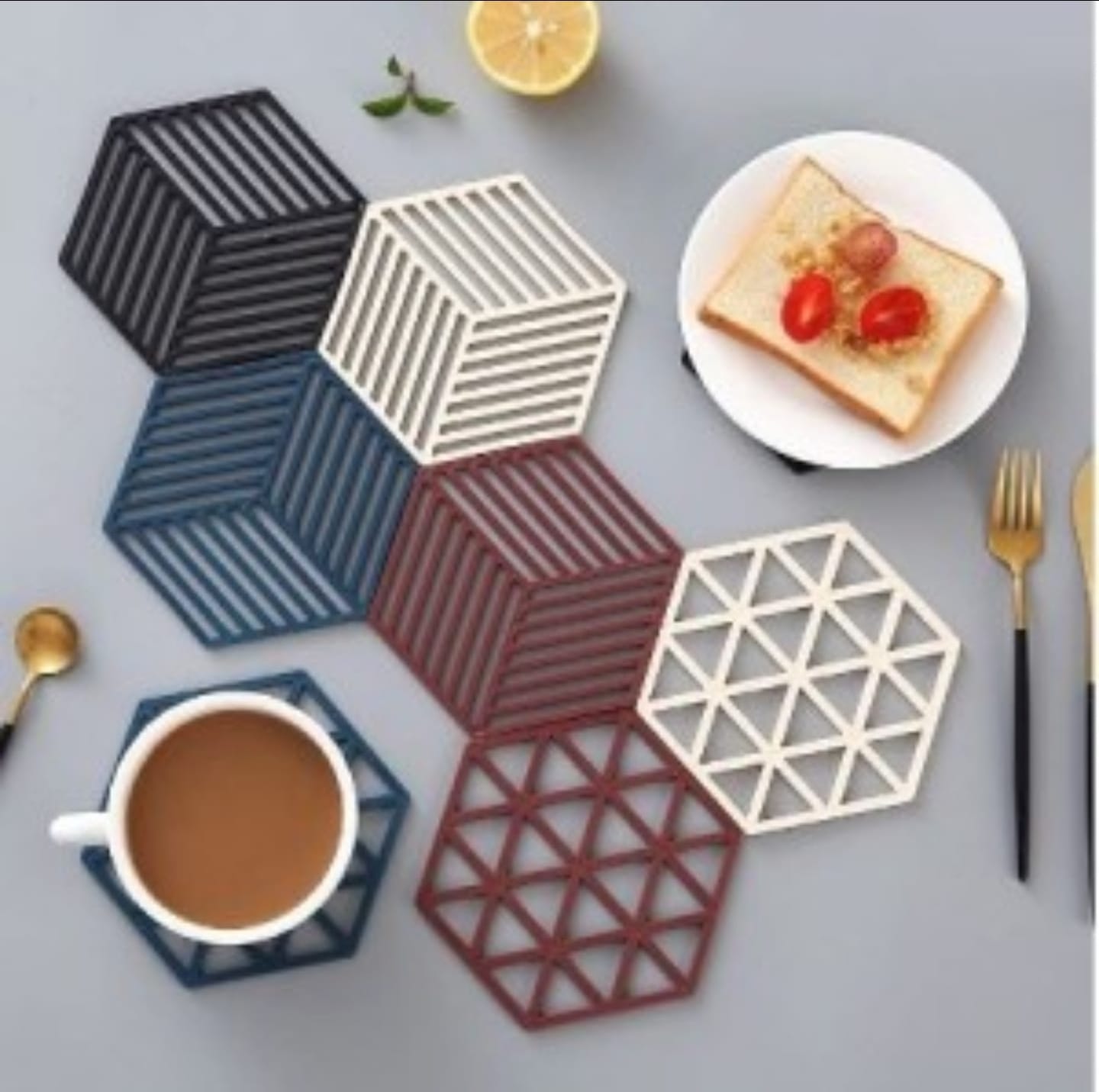 1PCS Multifunction Heat Resistant Silicone Mat Drink Cup Coasters Nonslip Pads Pot Holder Table Placemat Kitchen Accessories (random color)